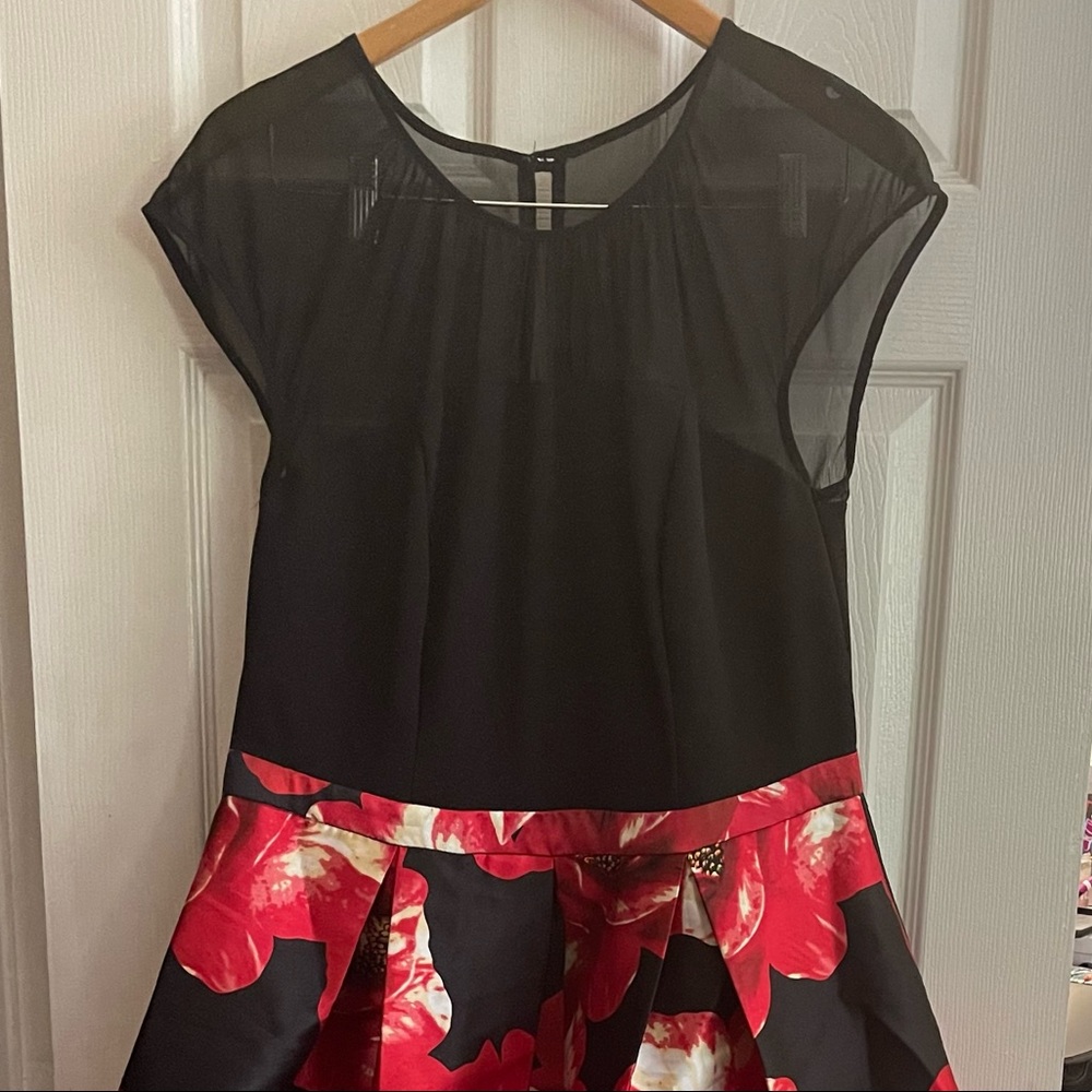 🖤🌹Beautiful black and red flowered dress 👗